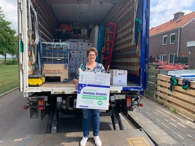 2006-Verhuizing-1 100%NL Helpt