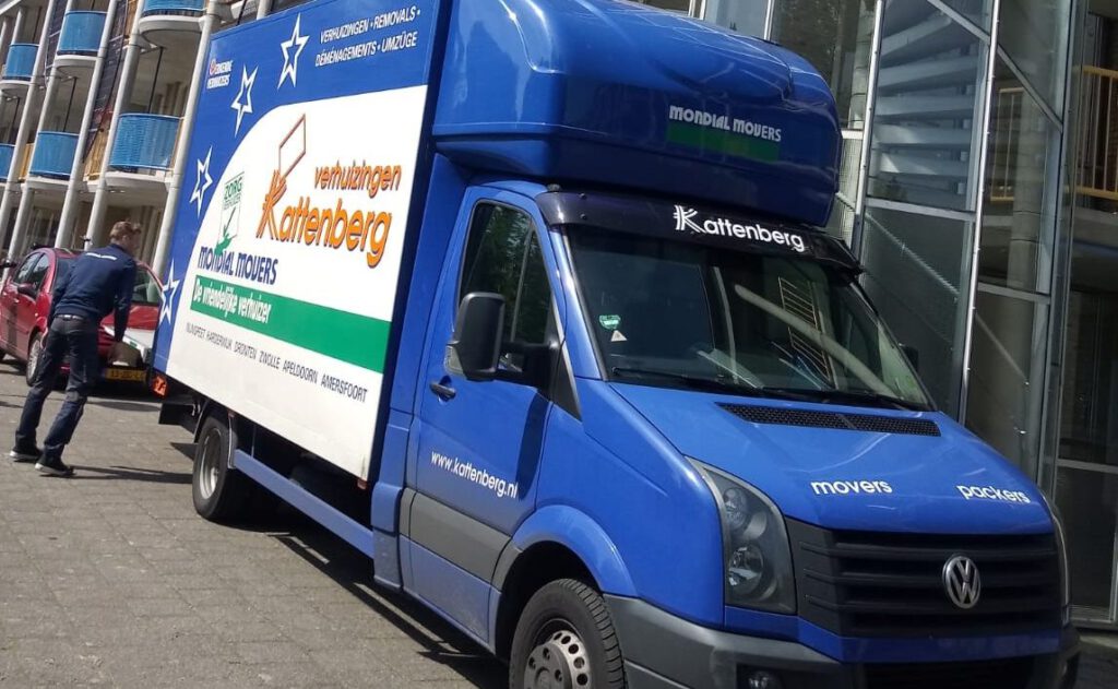 2105MondialKattenbergWagen Verhuisfamilie