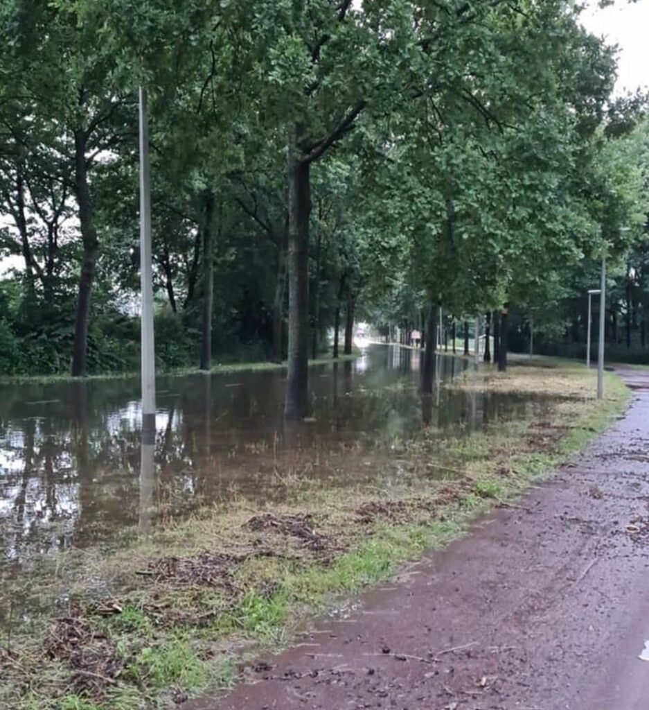 2107OverstromingWeb Mondial Movers helpt bij evacueren zorginstelling