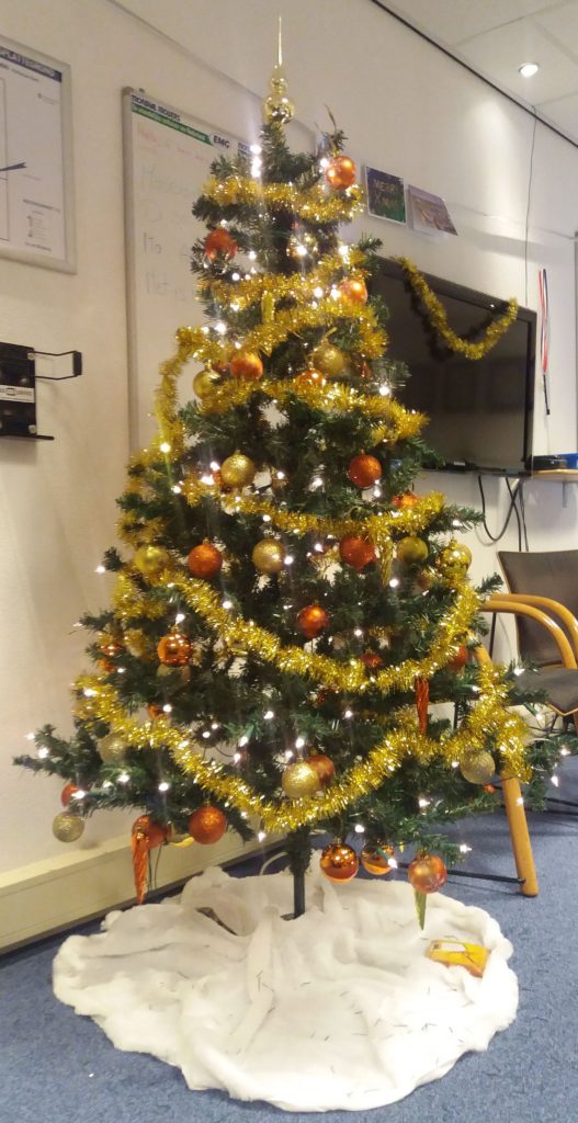 kerstboom op kantoor