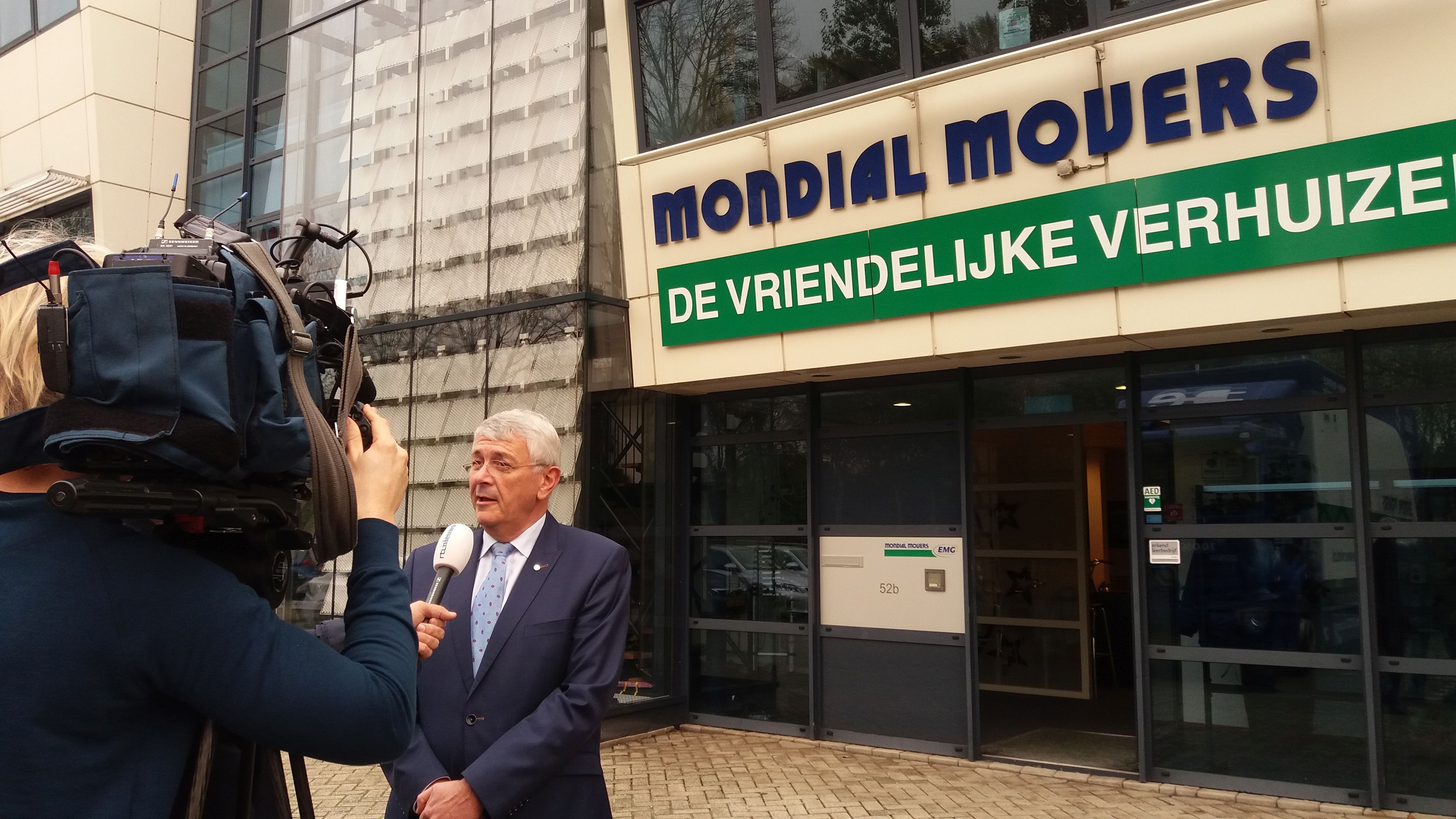 RTL Nieuws op bezoek bij Mondial Movers