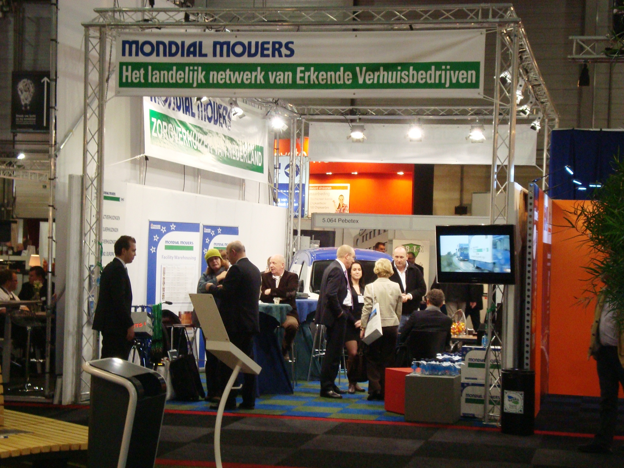 Bezoekers Beurs Facilitair enthousiast over stand 5046 Mondial Movers