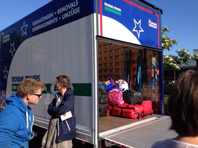 Mondial VSN Midden regelt verhuiswagen voor spullen van groep 8 kamp