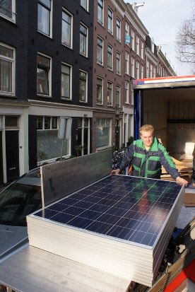 Uiterst duurzame verhuizing zonnepanelen elektrisch verhuisd